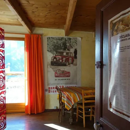 Au Bout De La Route 3*